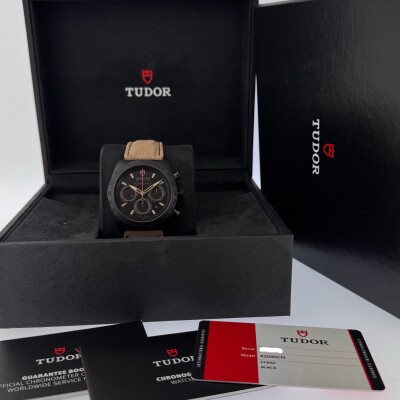 Montre TUDOR Fastrider Black Shield 42000CN.