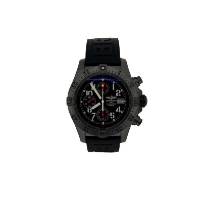 Montre Breitling AVENGER Skyland Chrono Ltd Edition M13380.