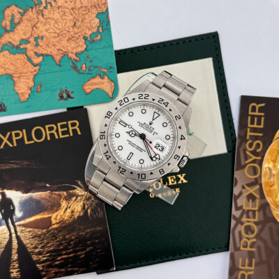 Montre Rolex Explorer II 16570.