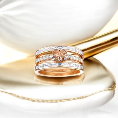 Bague BG Bruno en or rose et diamant brun taille coussin