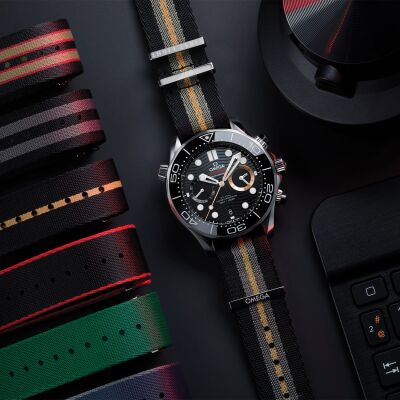 Montre OMEGA Seamaster Diver 300M Chronograph 007 First Light