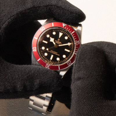 Montre TUDOR Black Bay boîtier en acier, 41 mm, bracelet en acier