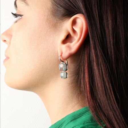 Boucles d'oreilles Pomellato Nudo en or rose, topazes bleues et diamants