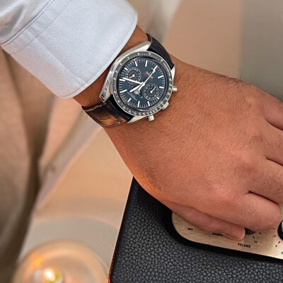 Montre OMEGA Speedmaster Moonwatch Phases de Lune Co-Axial Master Chronometer 44,25mm
