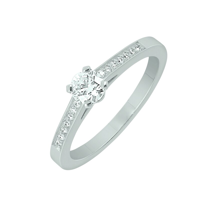 Solitaire or blanc Diamant 0.31 carat sertis griffes accompagné de diamants