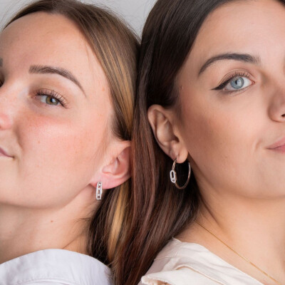 Boucles d'oreilles créoles Messika Move Classique pavées en or blanc et diamants