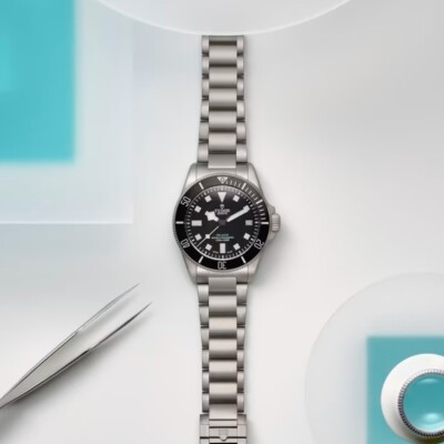 Montre TUDOR Pelagos Ultra, lunette tournante unidirectionnelle, bracelet en titane
