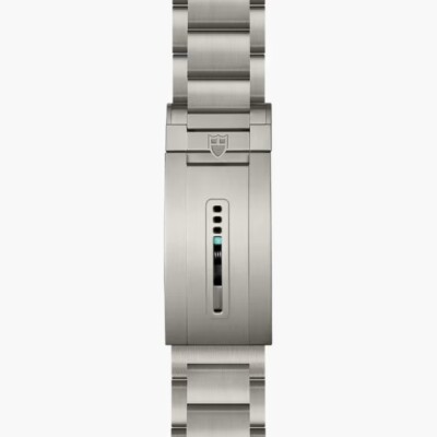 Montre TUDOR Pelagos Ultra, lunette tournante unidirectionnelle, bracelet en titane