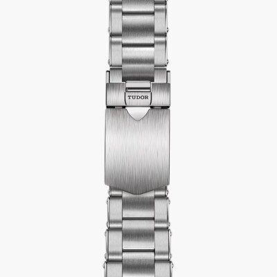 Montre TUDOR Black Bay GMT boîtier en acier 41 mm, bracelet en acier