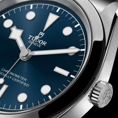Montre TUDOR Black Bay 41 boîtier en acier, 41 mm, bracelet en acier