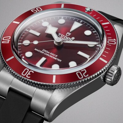 Montre TUDOR Black Bay 58, boîtier en acier, 39 mm, cadran bordeaux