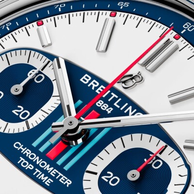 Montre Breitling Top Time B01 Racing Édition Limitée