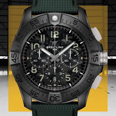 Montre Breitling Avenger Automatic GMT 44 Night Mission