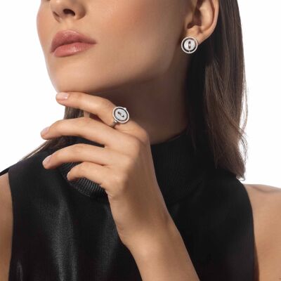 Boucles d'oreilles Messika Lucky Move en or blanc et diamants