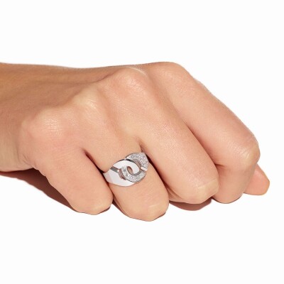 Bague Menottes dinh van R12 en or blanc et diamants