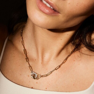 Collier Menottes dinh van R13.5 en or jaune et diamants