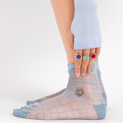 Bague Ginette NY BABY DISC RING en or rose et lapis lazuli