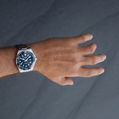 Montre Longines HydroConquest 39mm L3.779.4.96.6