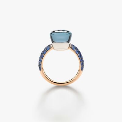 Bague Pomellato Nudo Classic en or rose, or blanc, topaze bleu london, saphirs et lapis lazuli