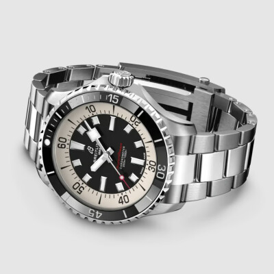 Montre Breitling Superocean Automatic 44