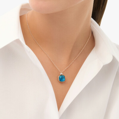 Collier Pomellato Nudo en or rose, or blanc, topaze bleu London et diamants