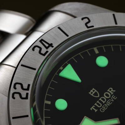 Montre TUDOR Black Bay Pro boîtier en acier 39 mm, bracelet en acier riveté