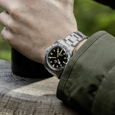 Montre TUDOR Black Bay Pro boîtier en acier 39 mm, bracelet en acier riveté