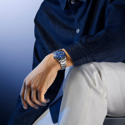 Montre TUDOR  Black Bay 54 boîtier en acier, 37 mm, bracelet en acier