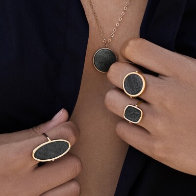 Bague Ginette NY DISC RING en or rose et obsidienne