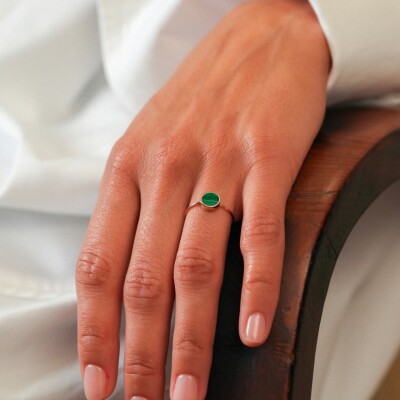 Bague Ginette NY MINI EVER DISC RING en or rose et malachite