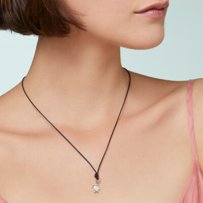Pendentif DoDo Tortue de mer en or rose et émail