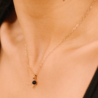 Pendentif Ginette NY CHARMS en or rose et onyx