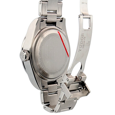 OCCASION : Montre TUDOR Black Bay Pro boîtier en acier 39 mm