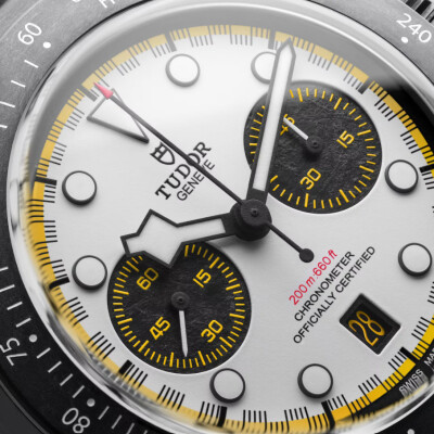 Montre TUDOR Black Bay Chrono Boîtier 42 mm en composite de carbone noir, cadran blanc