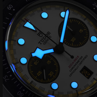 Montre TUDOR Black Bay Chrono Boîtier 42 mm en composite de carbone noir, cadran blanc