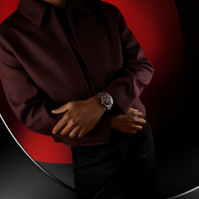 Montre TUDOR  Black Bay 58 GMT boîtier en acier, 39 mm, lunette noire et bordeaux