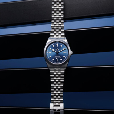 Montre TUDOR Black Bay One 39 boîtier en acier, 39 mm, bracelet en acier