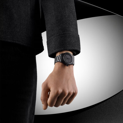 Montre TUDOR  Black Bay Ceramic boîtier en céramique, 41 mm, bracelet entièrement en céramique