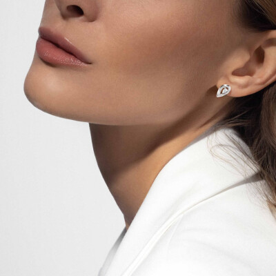 Boucles d'oreilles Messika Fiery en or blanc et diamants 2x0.10ct