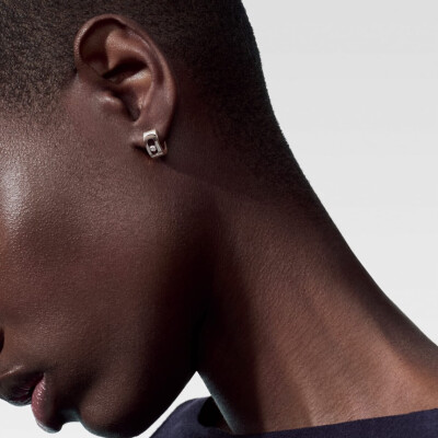Boucles d'oreilles créoles Messika Move Noa créoles en or blanc et diamant