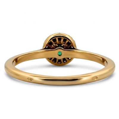 Bague Or Jaune Emeraude 0.23 carat et entourage diamants 0.06 carat