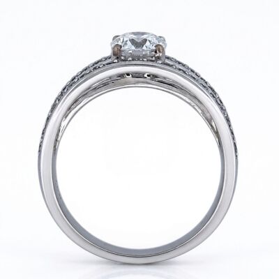 Bague or blanc Diamant 0.75 carat DVS1 accompagné de 0.64 carats de diamants