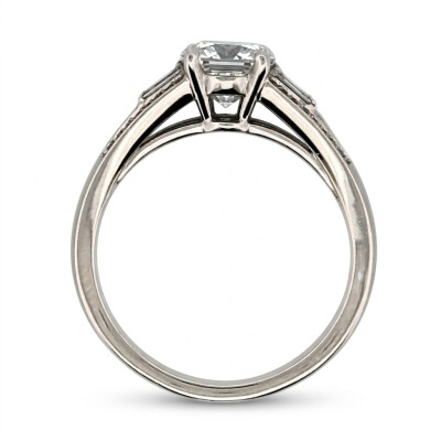 Bague or blanc Diamant 0.93 carat IVVS2