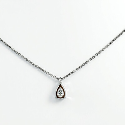 Collier Or Blanc Diamant Taille Poire 0.52 carat EVS1