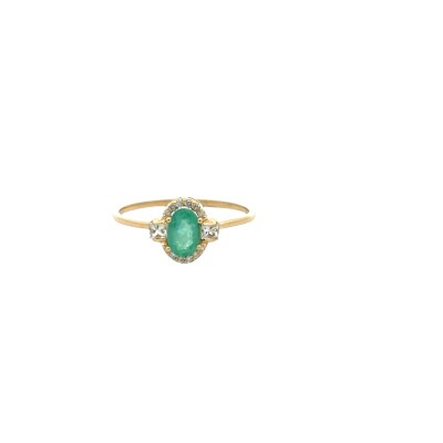 Bague entourage diamants et emeraude