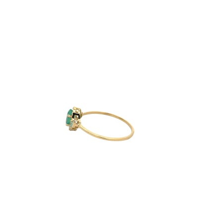 Bague entourage diamants et emeraude