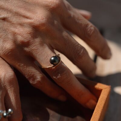 Bague or jaune et perle de Tahiti