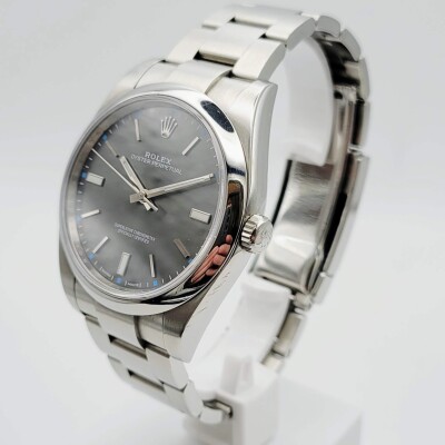 Montre Rolex Oyster perpetual 39 rhodium 114300