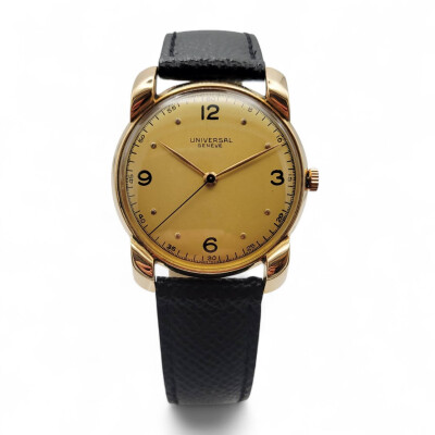 Montre Universal Genève vintage réf 10704 Mécanique Or