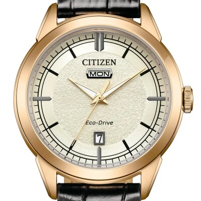 Montre Citizen Eco-Drive Core collection dorée